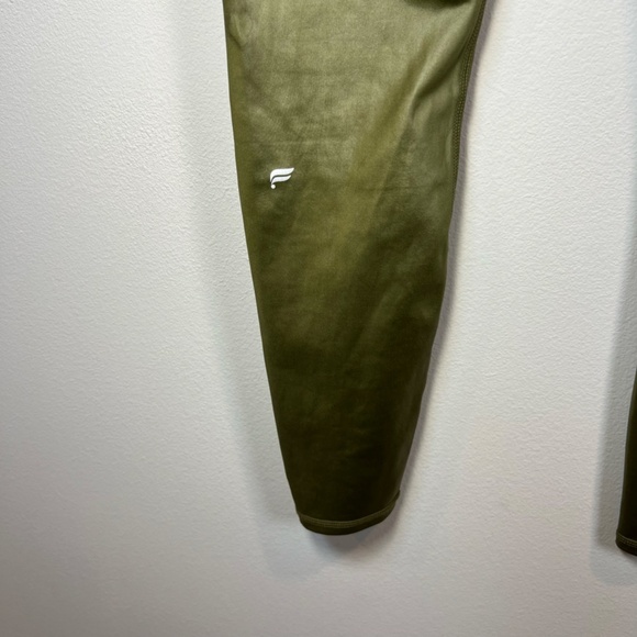 Fabletics Womens Anywhere 365+ Legging Pants Dark Moss Shine High Rise NEW Large - Picture 9 of 11